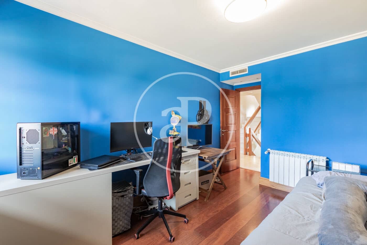 6 bedroom Villa for sale in Pozuelo de Alarcon with pool - € 1,700,000 (Ref: 9057881)