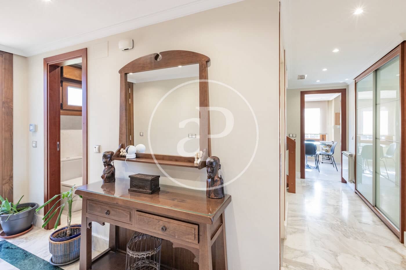 6 bedroom Villa for sale in Pozuelo de Alarcon with pool - € 1,700,000 (Ref: 9057881)