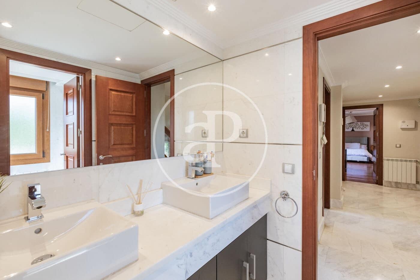 6 bedroom Villa for sale in Pozuelo de Alarcon with pool - € 1,700,000 (Ref: 9057881)