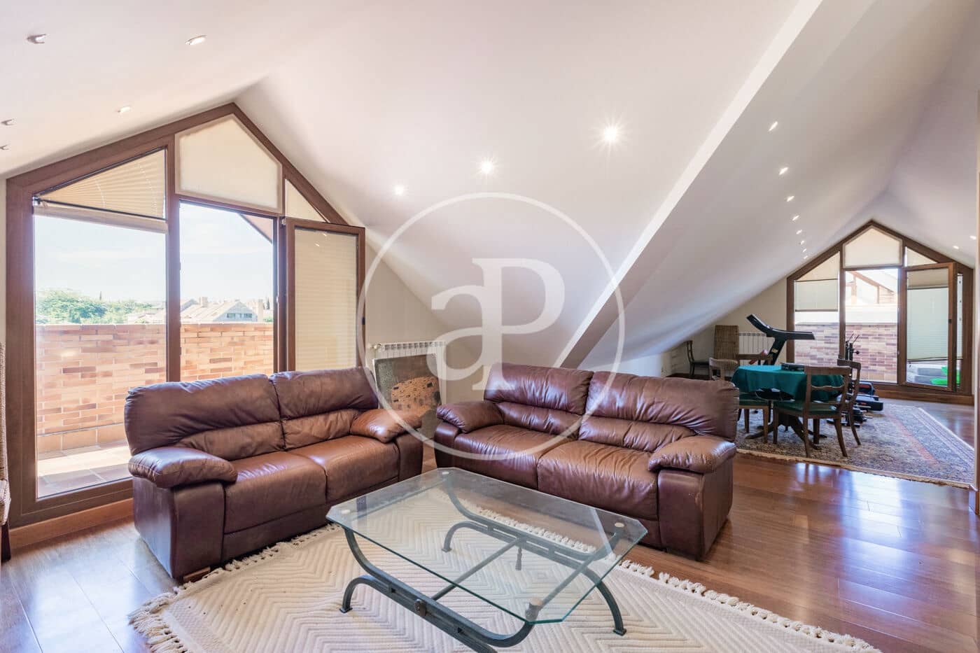 6 bedroom Villa for sale in Pozuelo de Alarcon with pool - € 1,700,000 (Ref: 9057881)