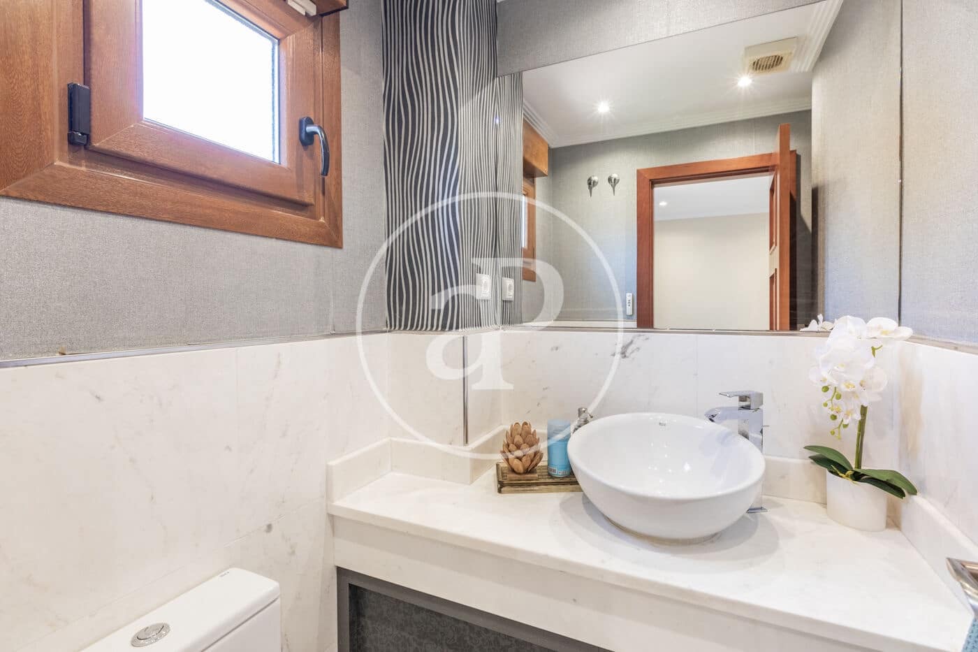 6 bedroom Villa for sale in Pozuelo de Alarcon with pool - € 1,700,000 (Ref: 9057881)