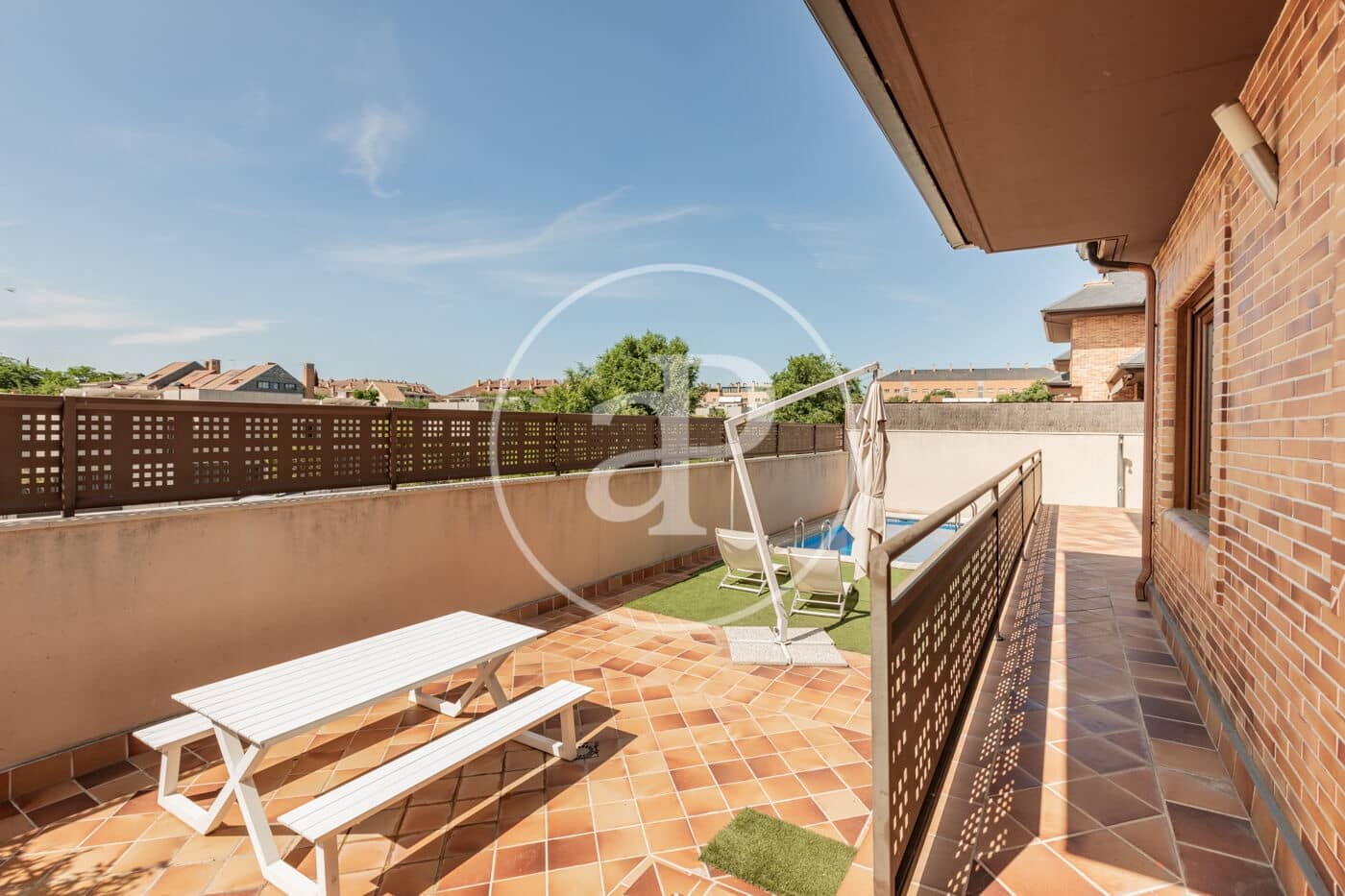 6 bedroom Villa for sale in Pozuelo de Alarcon with pool - € 1,700,000 (Ref: 9057881)
