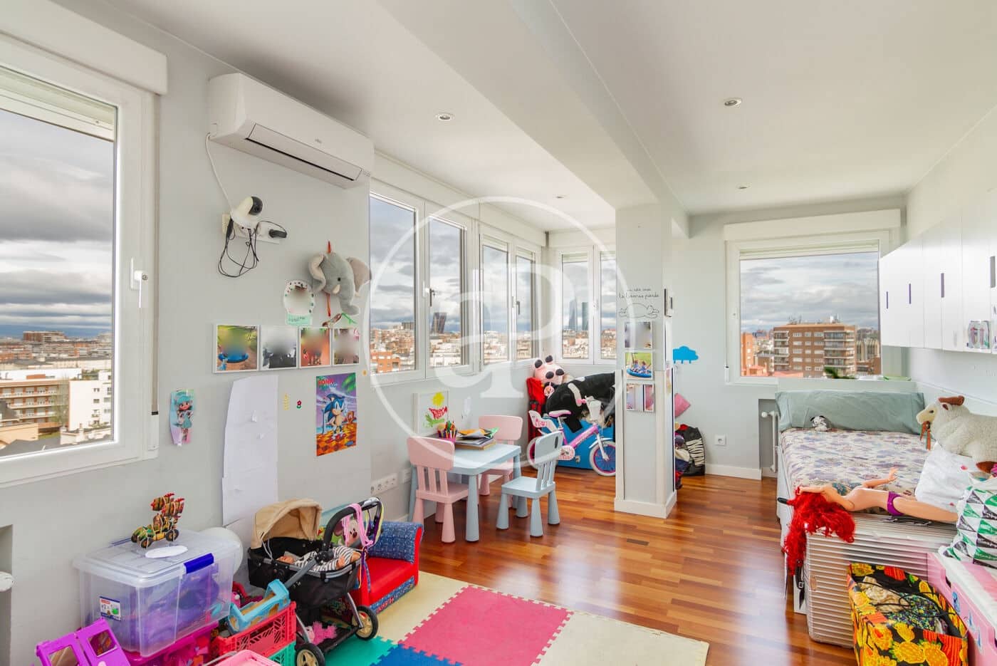 4 slaapkamer Appartement te koop in Madrid stad - € 1.800.000 (Ref: 9059757)