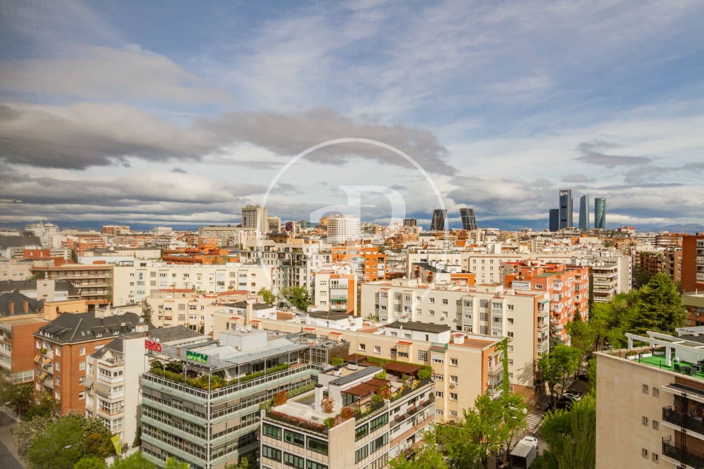 4 slaapkamer Appartement te koop in Madrid stad - € 1.800.000 (Ref: 9059757)