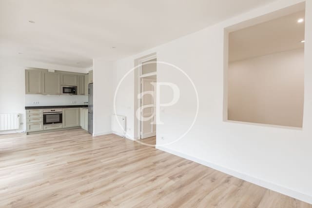 Appartement de 2 chambres à louer à Universidad, Madrid ville - 1 800 € (Ref: 9062642)