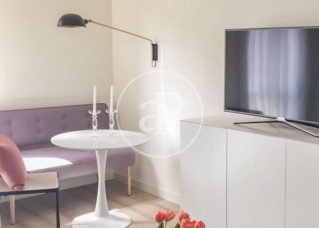 1 quarto Apartamento para arrendar em Almagro, Madrid cidade - 2 000 € (Ref: 9062645)