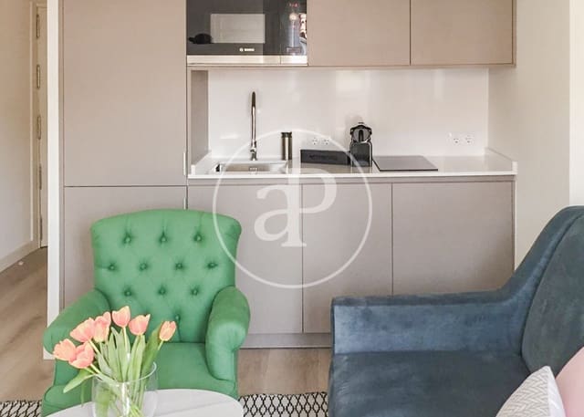 1 quarto Apartamento para arrendar em Almagro, Madrid cidade - 2 000 € (Ref: 9062645)