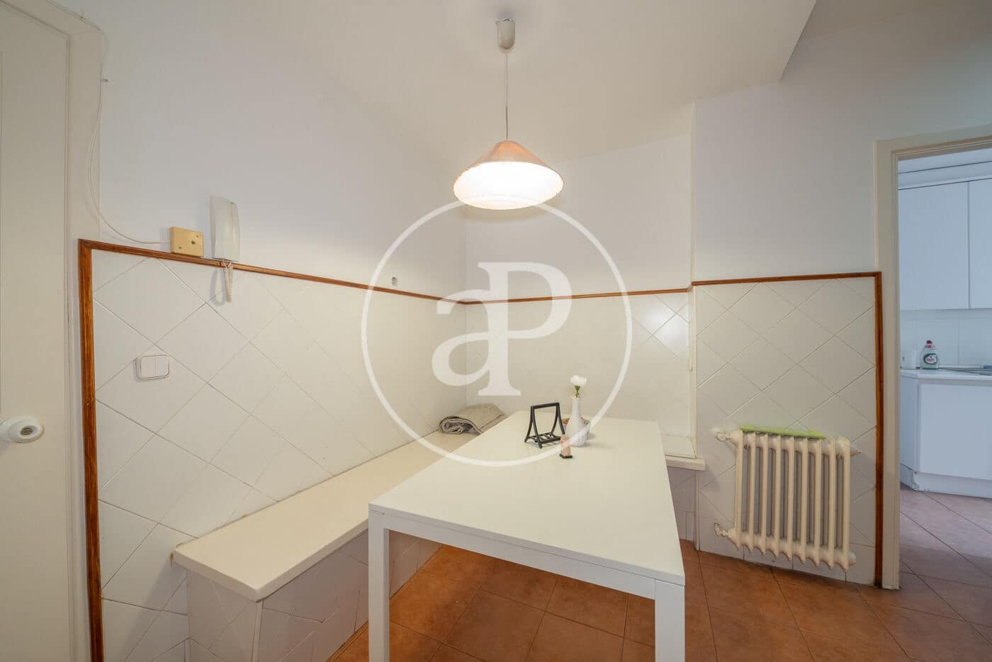 4 quarto Apartamento para arrendar em Madrid cidade - 3 500 € (Ref: 9065479)