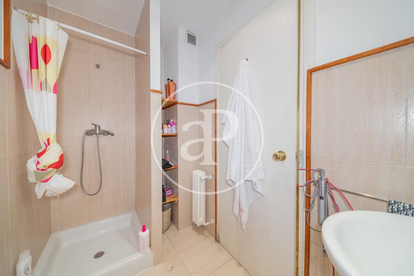 4 quarto Apartamento para arrendar em Madrid cidade - 3 500 € (Ref: 9065479)