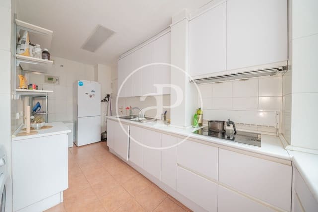 4 quarto Apartamento para arrendar em Castellana, Madrid cidade - 3 500 € (Ref: 9065479)
