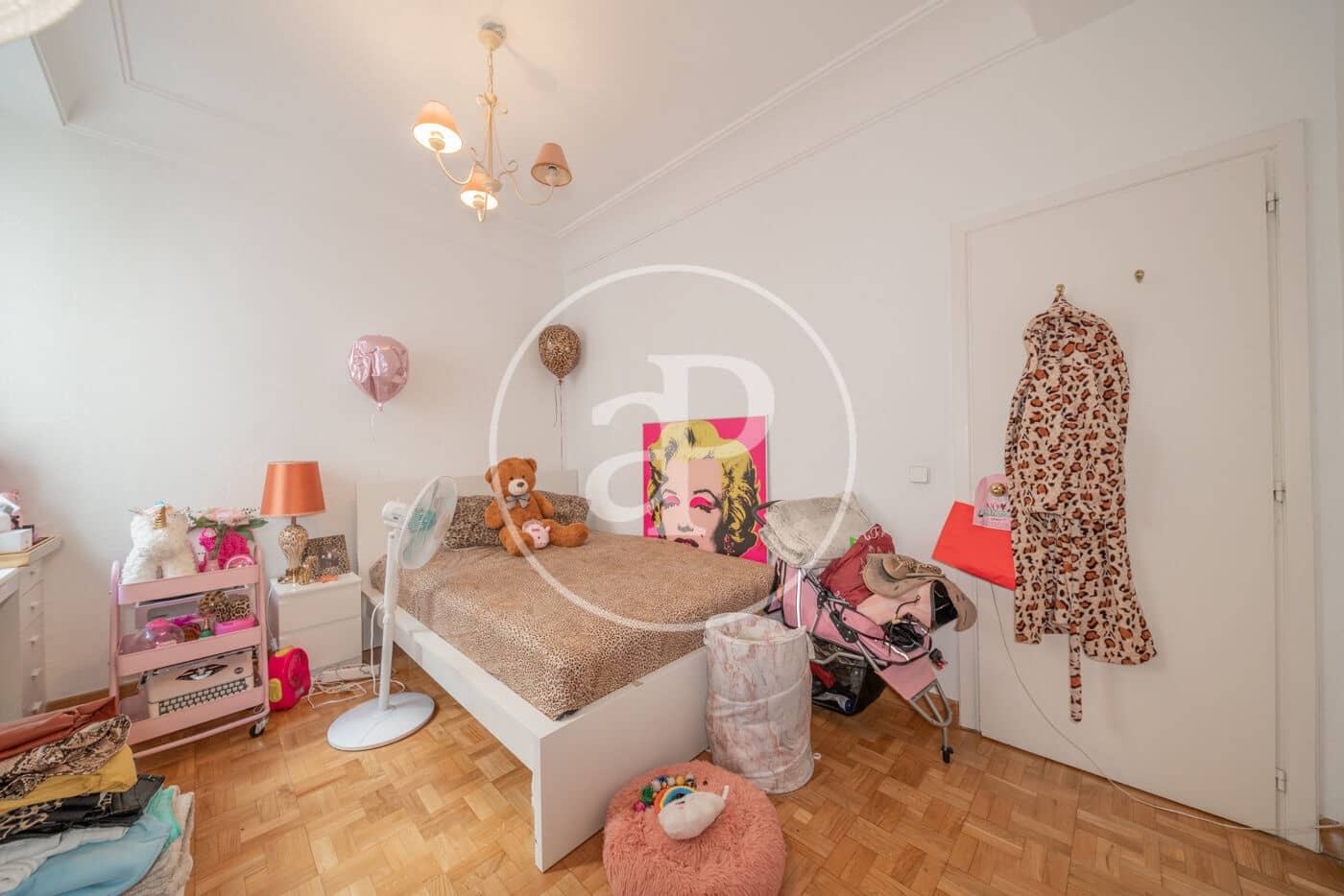 4 quarto Apartamento para arrendar em Madrid cidade - 3 500 € (Ref: 9065479)