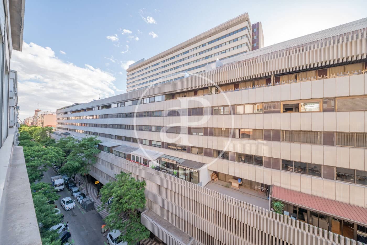 4 quarto Apartamento para arrendar em Madrid cidade - 3 500 € (Ref: 9065479)