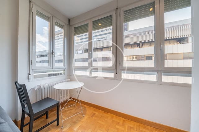 4 quarto Apartamento para arrendar em Castellana, Madrid cidade - 3 500 € (Ref: 9065479)