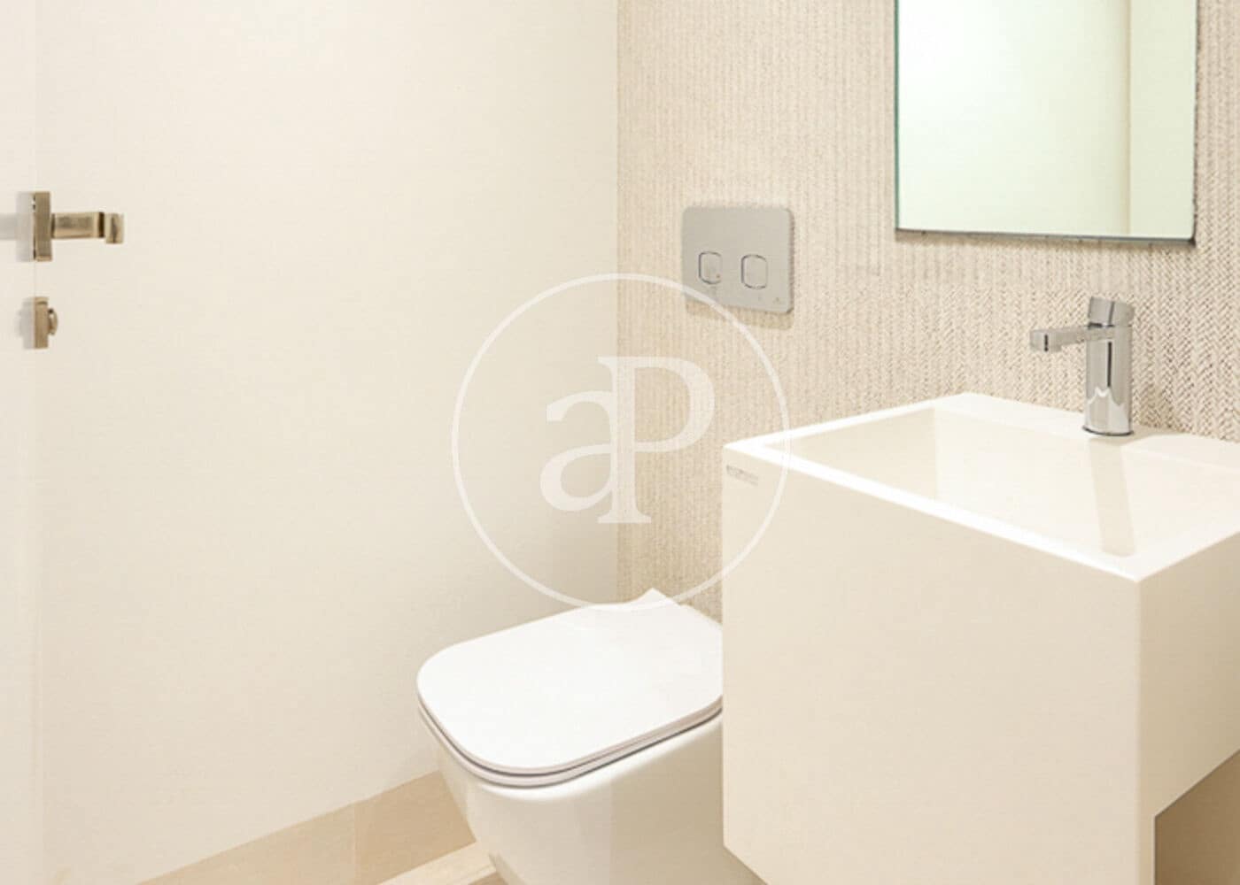 4 slaapkamer Appartement te huur in Madrid stad - € 18.500 (Ref: 9069074)