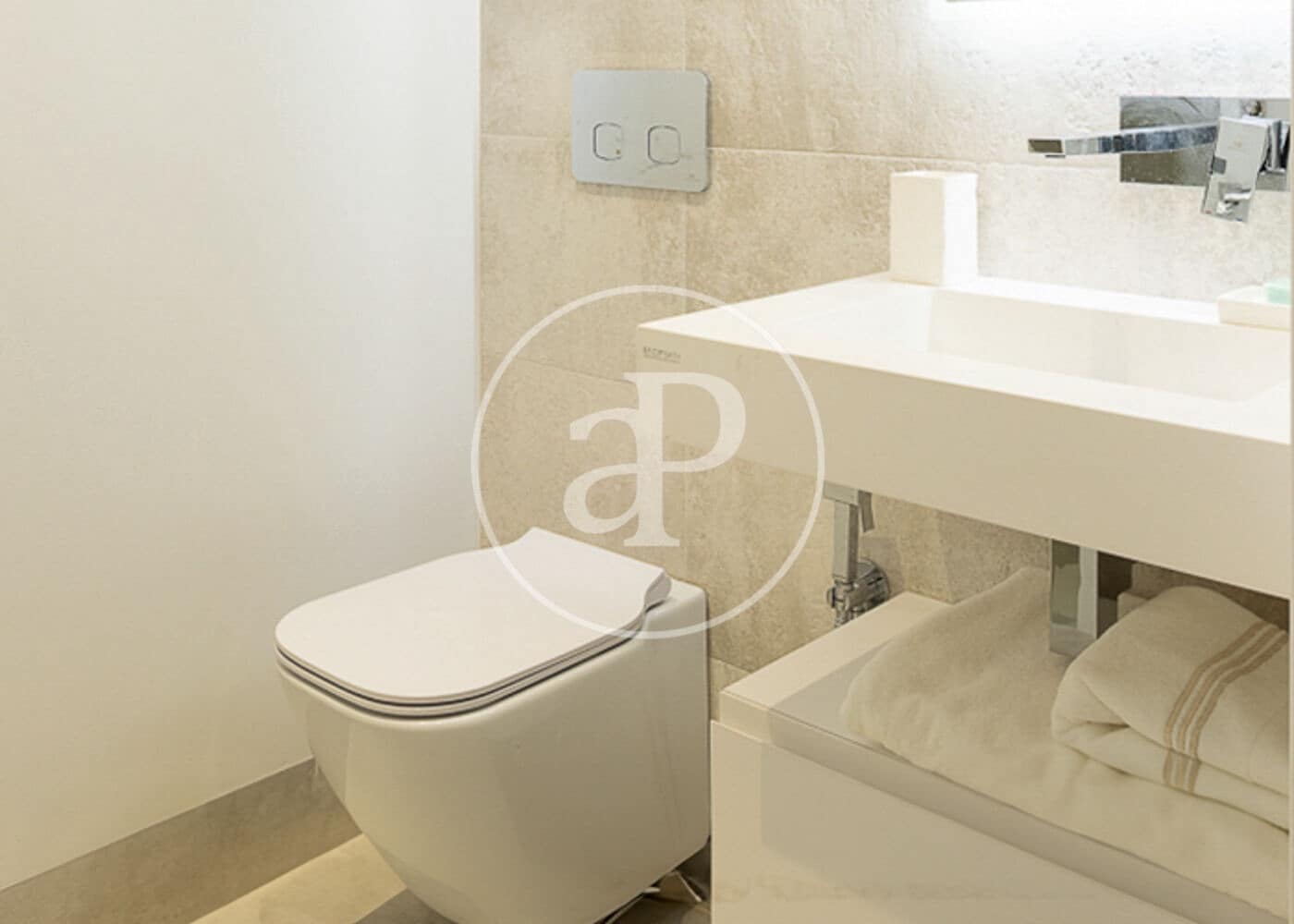 4 slaapkamer Appartement te huur in Madrid stad - € 18.500 (Ref: 9069074)