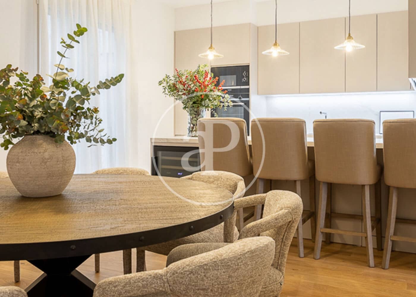 4 slaapkamer Appartement te huur in Madrid stad - € 18.500 (Ref: 9069074)