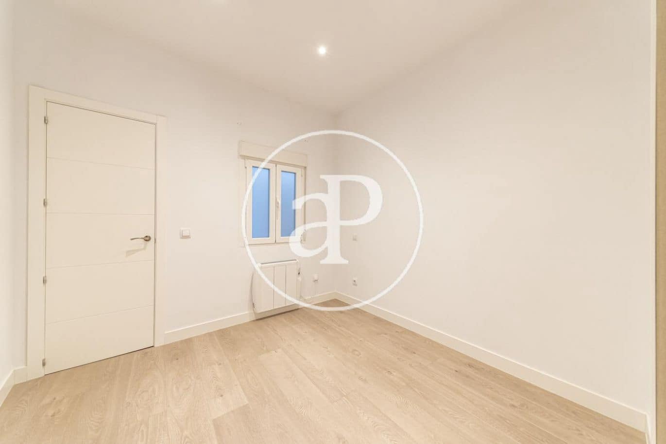 2 bedroom Apartment for rent in Madrid city - € 2,000 (Ref: 9073637)
