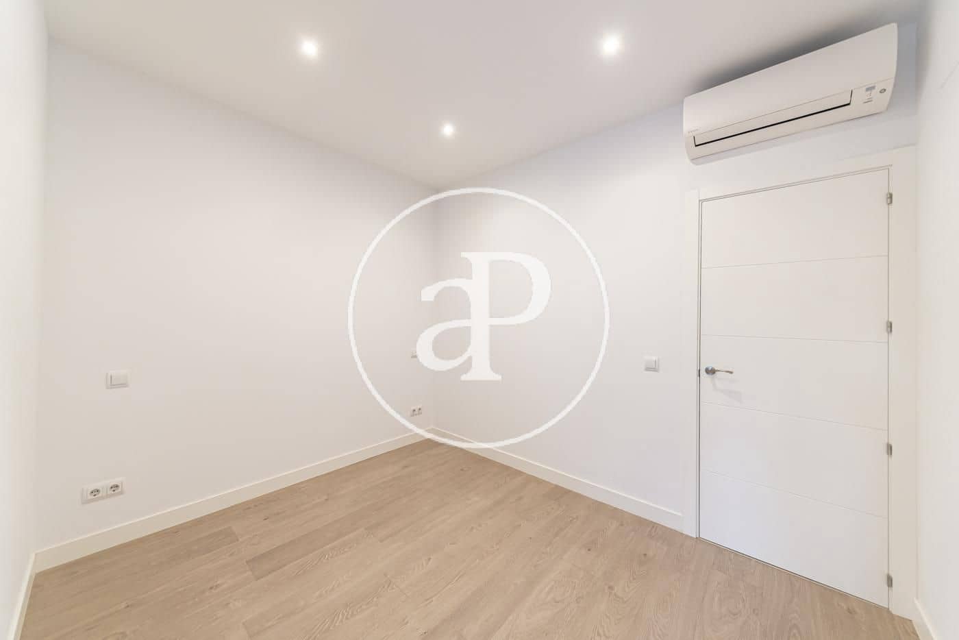 2 bedroom Apartment for rent in Madrid city - € 2,000 (Ref: 9073637)
