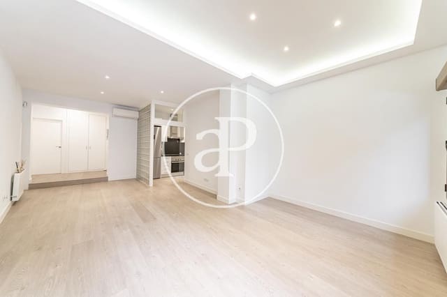 2 sovrum Lägenhet att hyra i Fuente del Berro, Madrid stad - 2 000 € (Ref: 9073637)