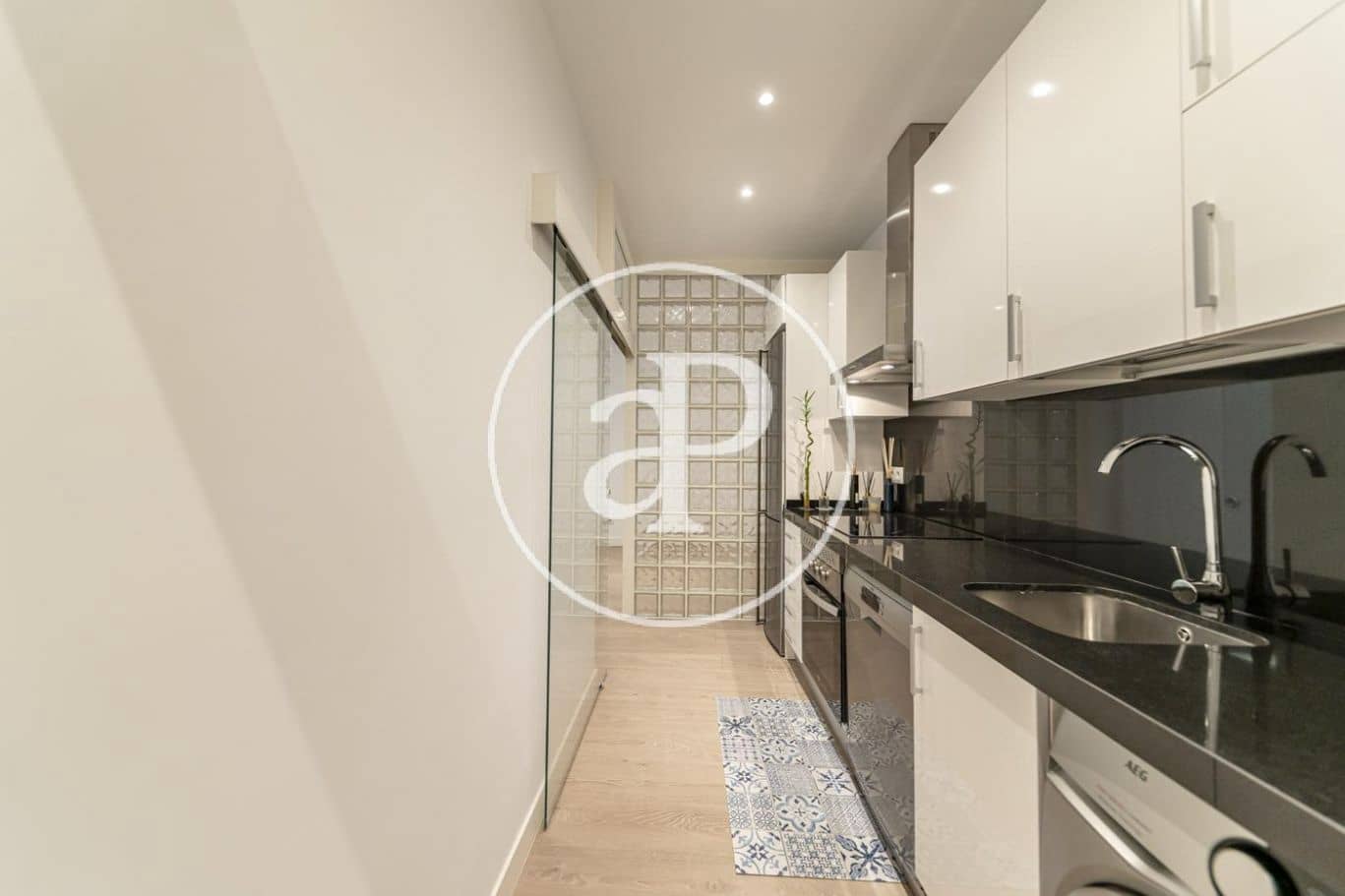 2 bedroom Apartment for rent in Madrid city - € 2,000 (Ref: 9073637)