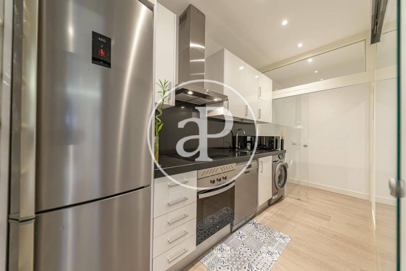 2 bedroom Apartment for rent in Madrid city - € 2,000 (Ref: 9073637)