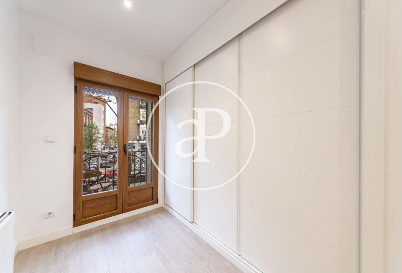 2 bedroom Apartment for rent in Madrid city - € 2,000 (Ref: 9073637)