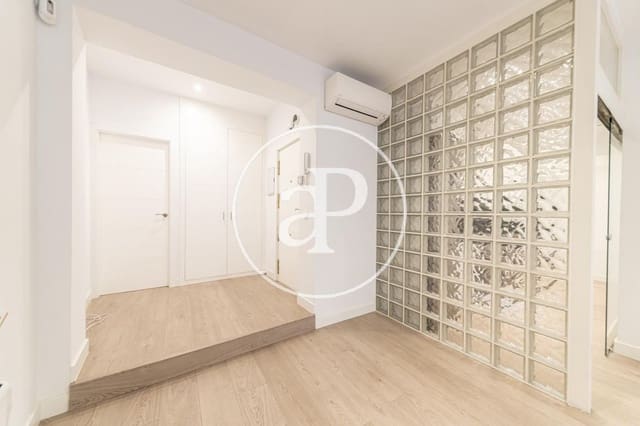 2 sovrum Lägenhet att hyra i Fuente del Berro, Madrid stad - 2 000 € (Ref: 9073637)