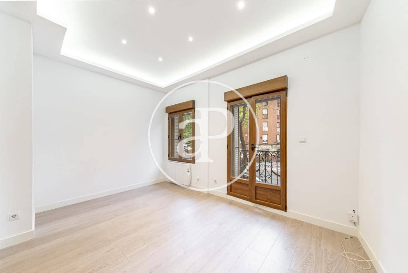 2 bedroom Apartment for rent in Madrid city - € 2,000 (Ref: 9073637)