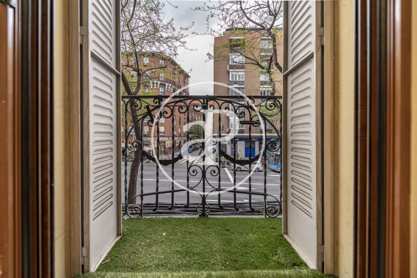 2 bedroom Apartment for rent in Madrid city - € 2,000 (Ref: 9073637)