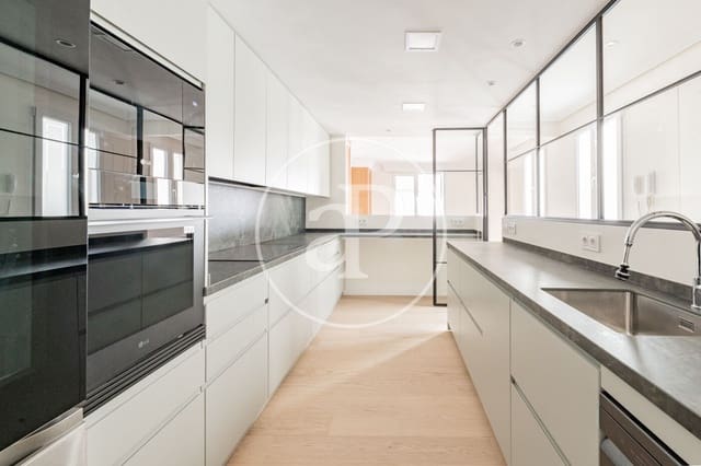 Ático de 2 habitaciones en Castellana, Madrid ciudad en alquiler - 6.000 € (Ref: 9073639)