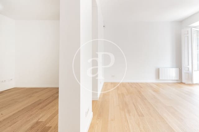 4 Zimmer Apartment zu verkaufen in Cortes, Madrid Stadt - 1.395.000 € (Ref: 9073641)