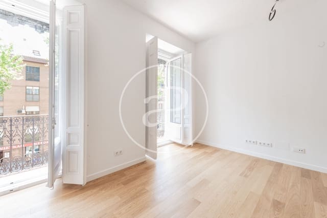 4 Zimmer Apartment zu verkaufen in Cortes, Madrid Stadt - 1.395.000 € (Ref: 9073641)