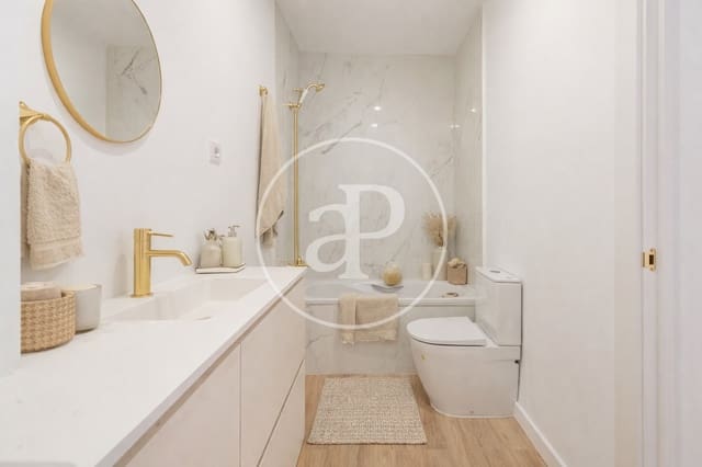 4 slaapkamer Appartement te koop in Cortes, Madrid stad - € 1.290.000 (Ref: 9073641)