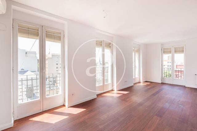 2 soveværelse Lejlighed til leje i Argüelles, Madrid by - € 2.400 (Ref: 9075085)