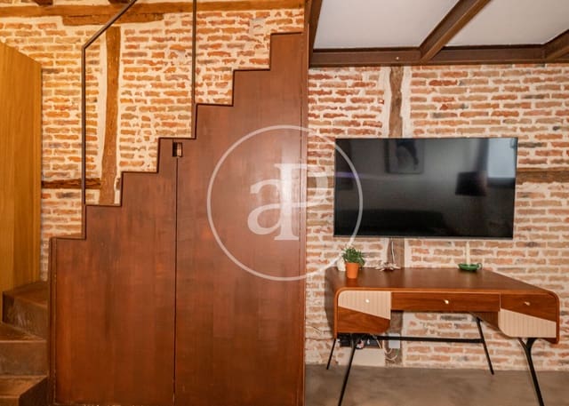 1 soveværelse Lejlighed til leje i Embajadores, Madrid by - € 1.700 (Ref: 9075089)