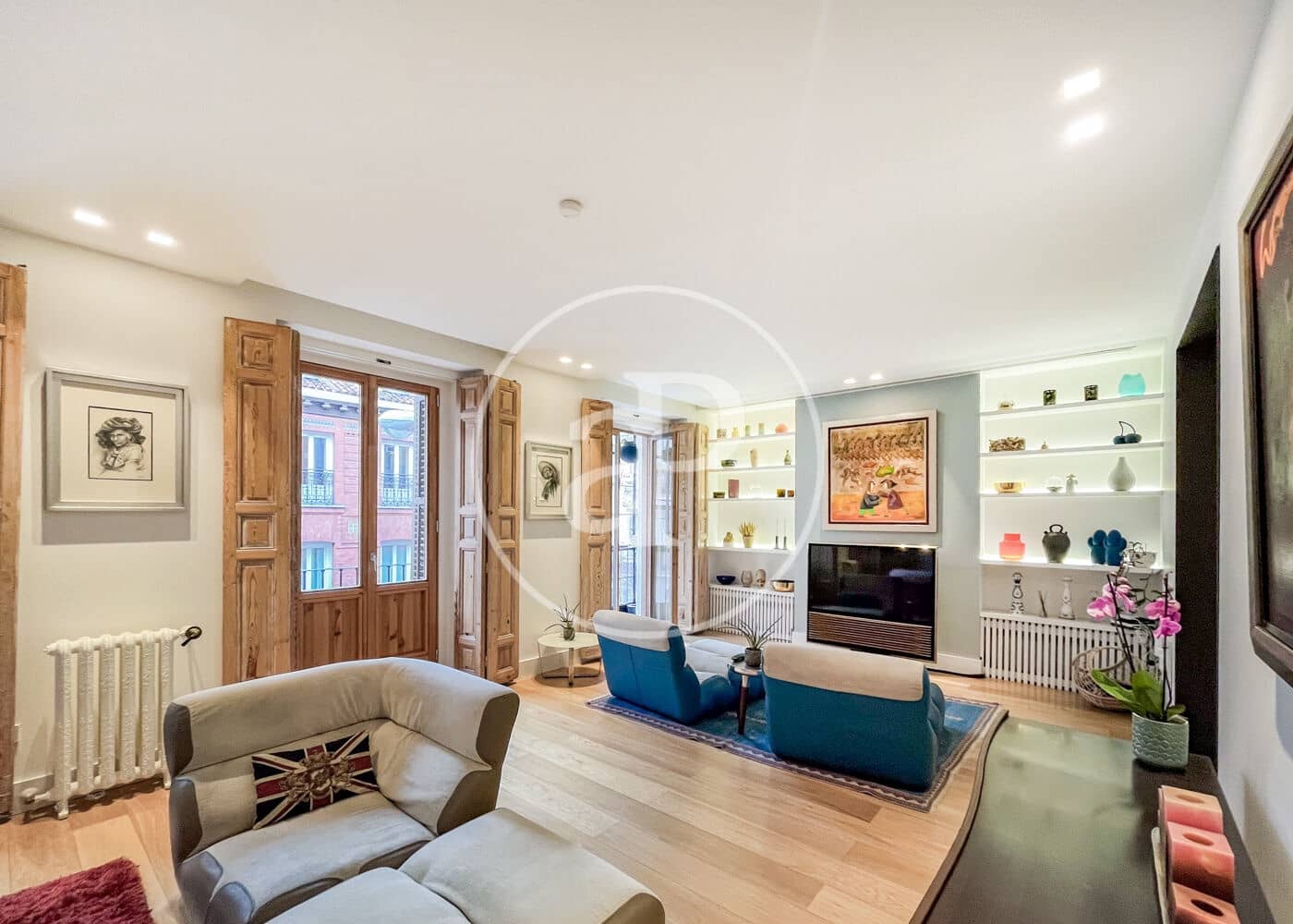 4 quarto Apartamento para arrendar em Madrid cidade - 8 800 € (Ref: 9081795)