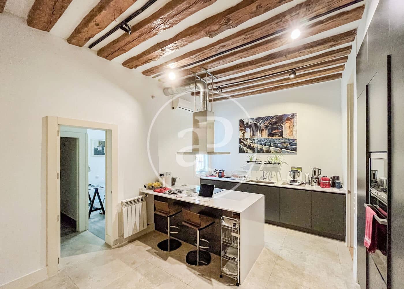 4 quarto Apartamento para arrendar em Madrid cidade - 8 800 € (Ref: 9081795)