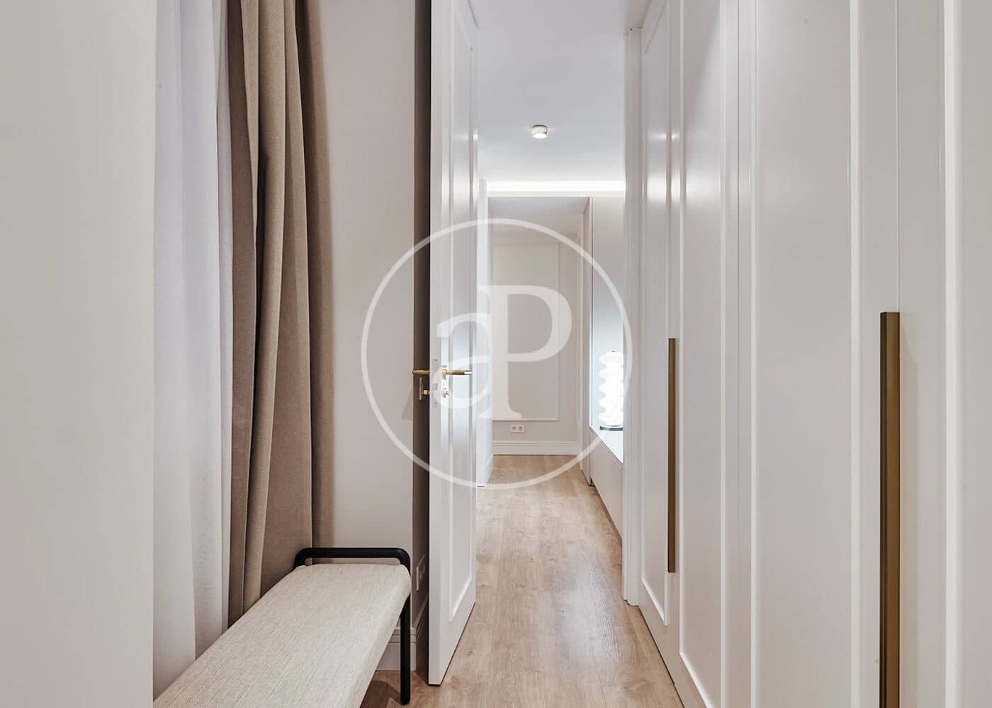 2 soveværelse Lejlighed til salg i Madrid by - € 1.699.000 (Ref: 9081799)