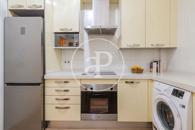 2 bedroom Apartment for sale in Argüelles, Madrid city - € 798,000 (Ref: 9081804)