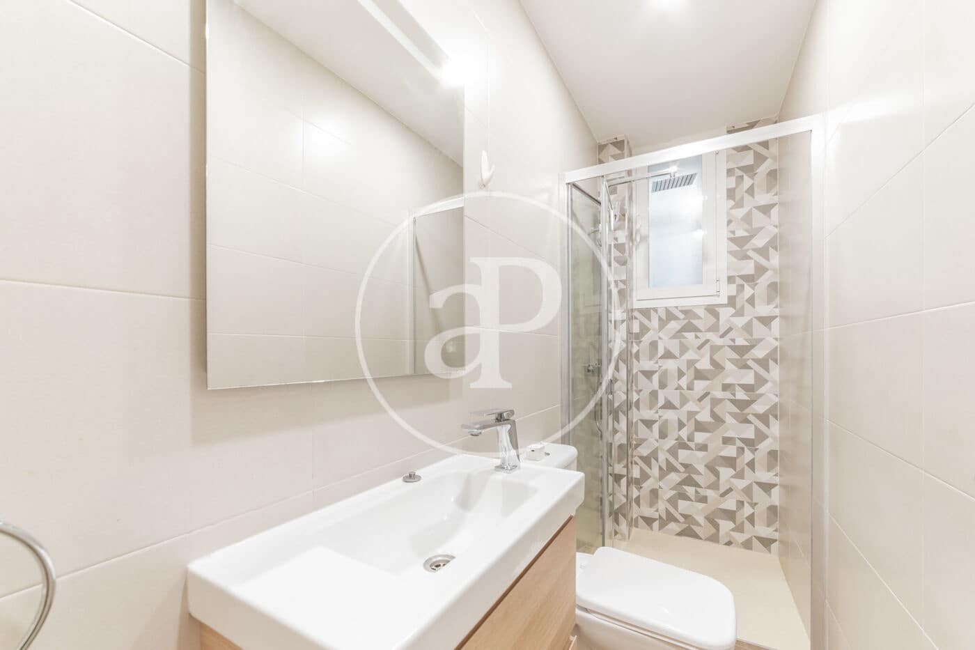 3 sovrum Lägenhet att hyra i Madrid stad - 2 650 € (Ref: 9085515)