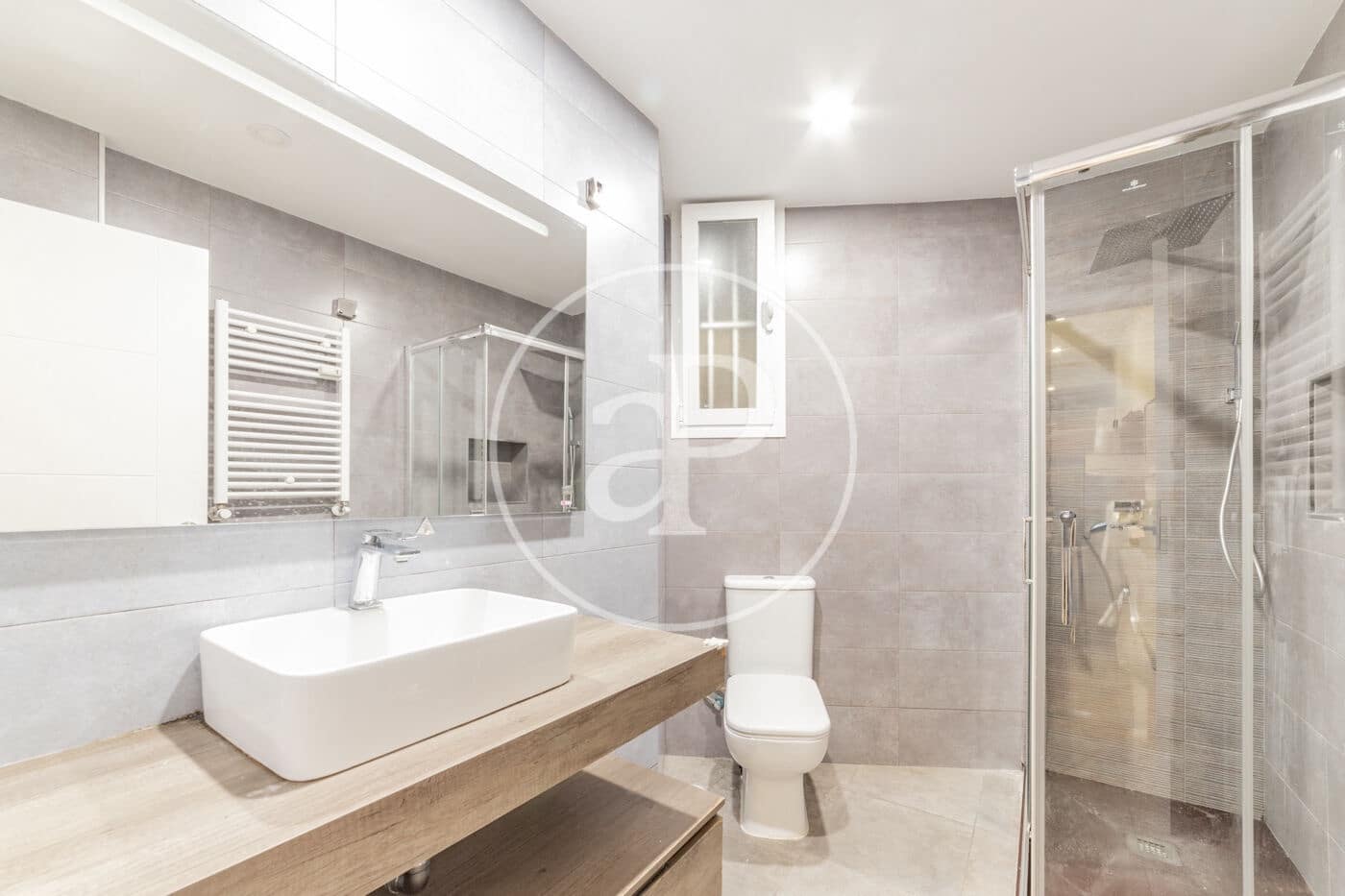 3 sovrum Lägenhet att hyra i Madrid stad - 2 650 € (Ref: 9085515)