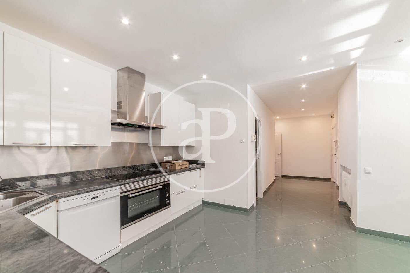 5 bedroom Apartment for rent in Madrid city - € 5,500 (Ref: 9091858)