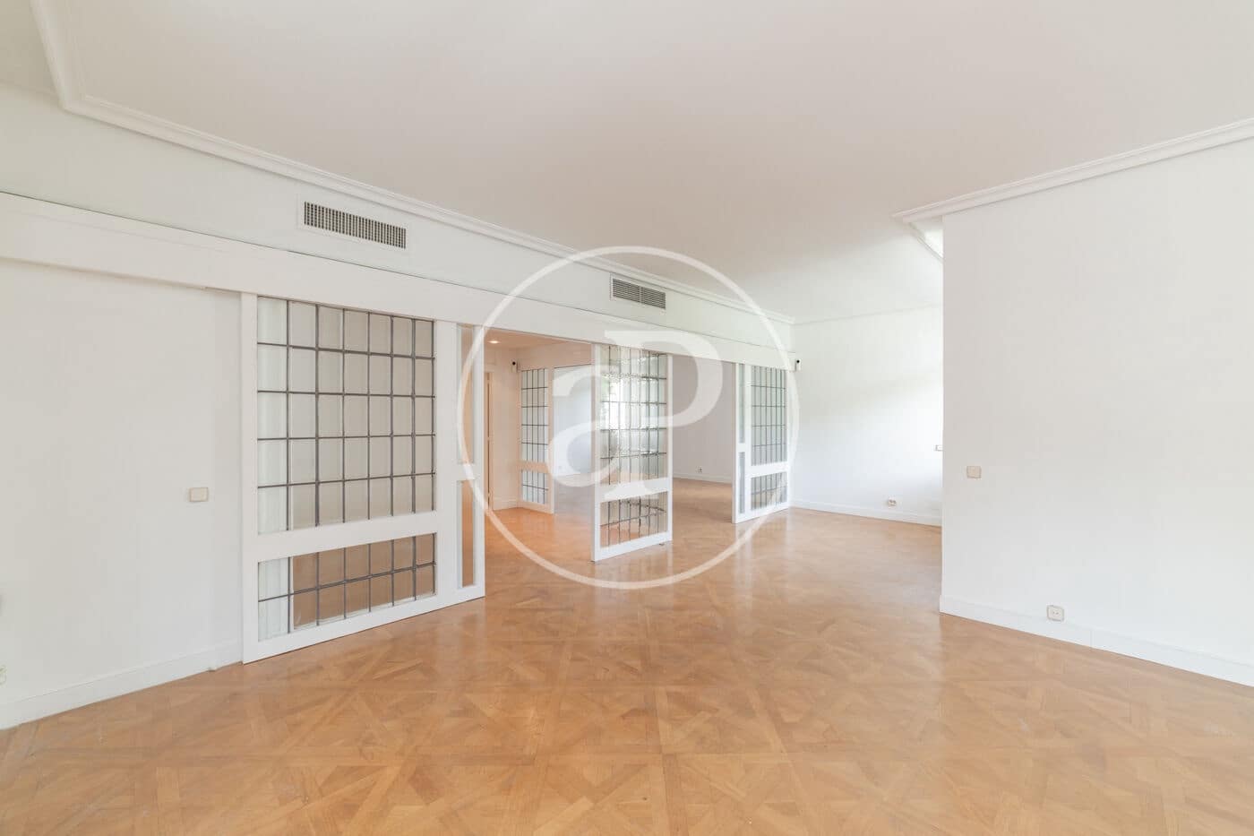 5 bedroom Apartment for rent in Madrid city - € 5,500 (Ref: 9091858)