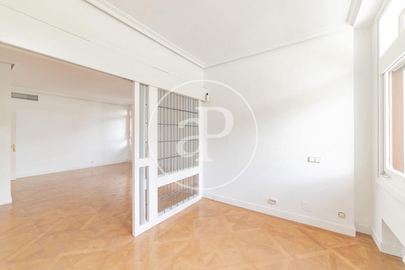 5 bedroom Apartment for rent in Madrid city - € 5,500 (Ref: 9091858)