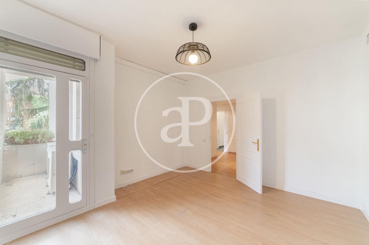 5 bedroom Apartment for rent in Madrid city - € 5,500 (Ref: 9091858)