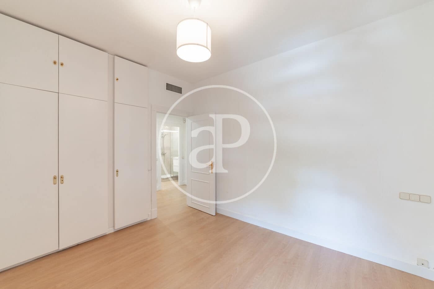 5 bedroom Apartment for rent in Madrid city - € 5,500 (Ref: 9091858)