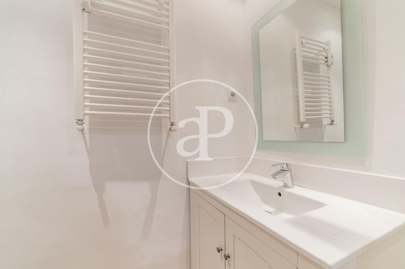 5 bedroom Apartment for rent in Madrid city - € 5,500 (Ref: 9091858)