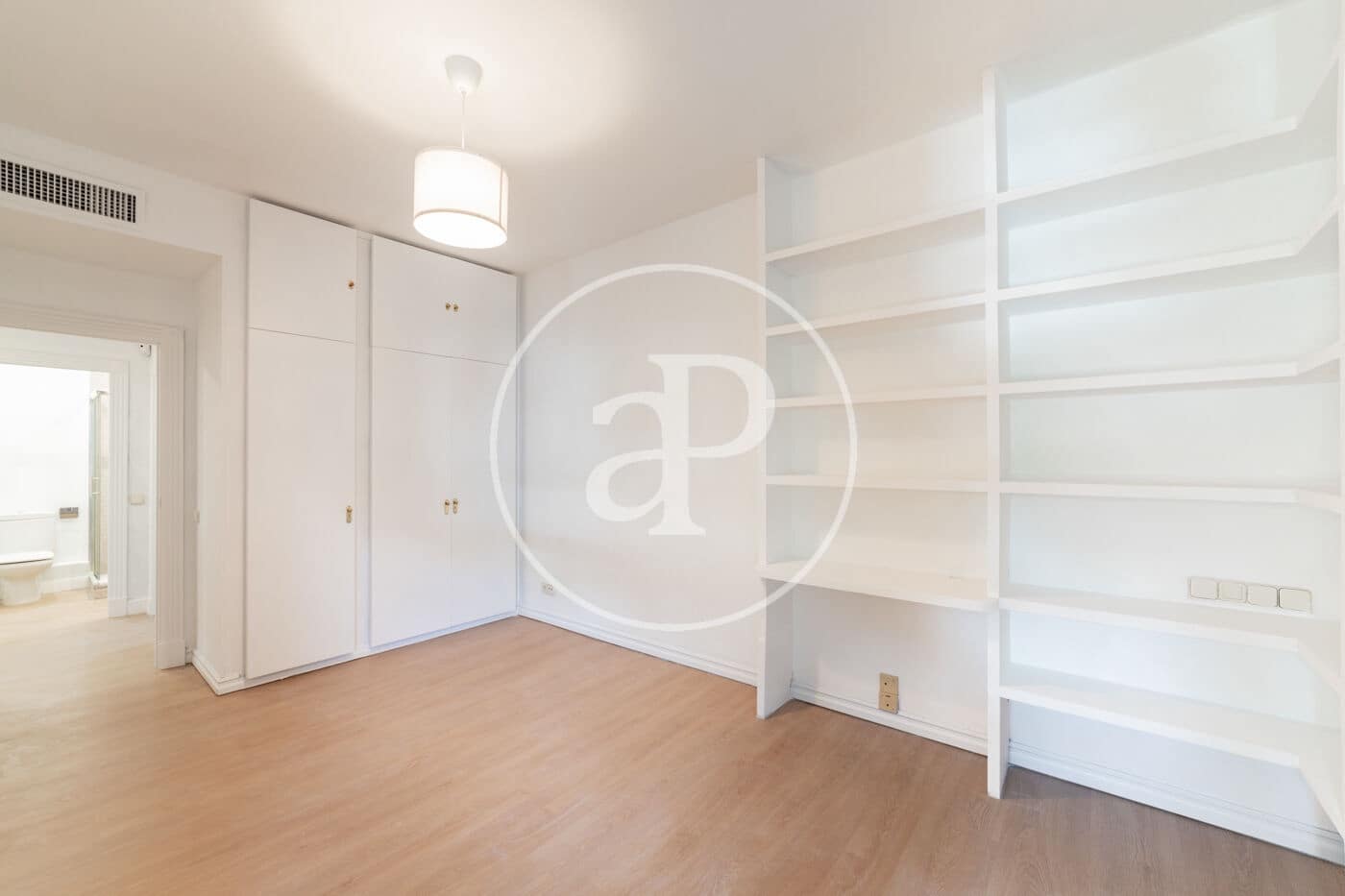 5 bedroom Apartment for rent in Madrid city - € 5,500 (Ref: 9091858)