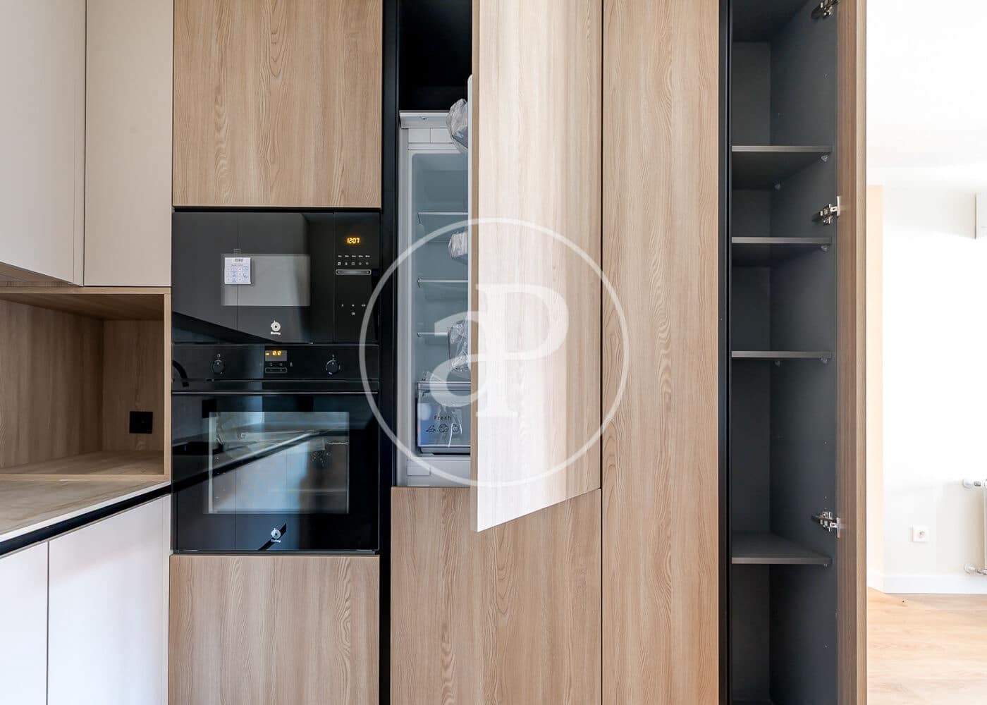 3 soveværelse Lejlighed til salg i Madrid by - € 1.575.000 (Ref: 9091860)