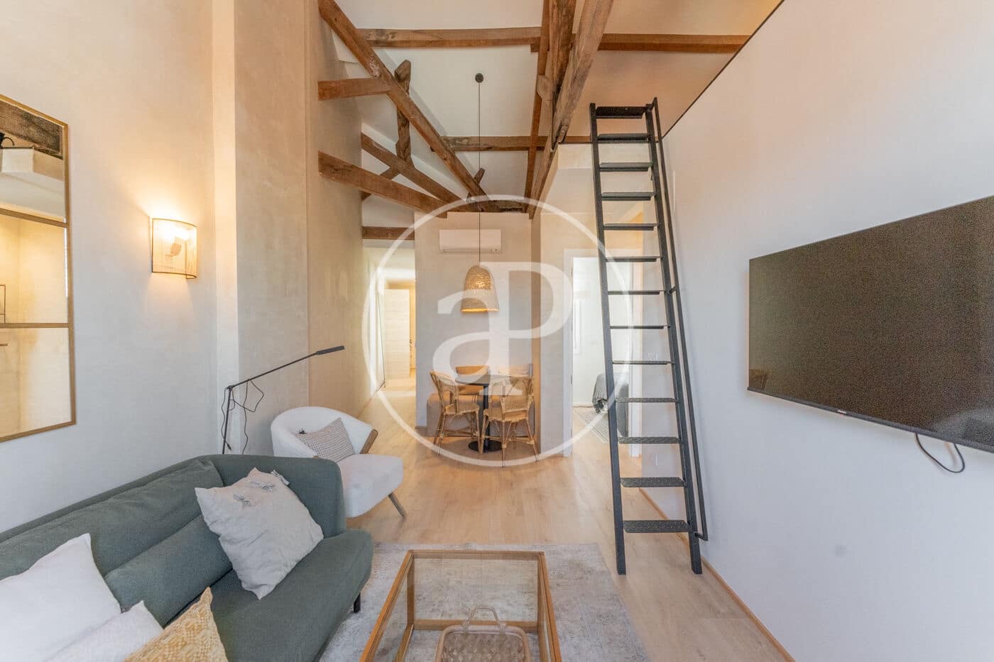 2 soveværelse Lejlighed til leje i Madrid by - € 1.800 (Ref: 9091861)